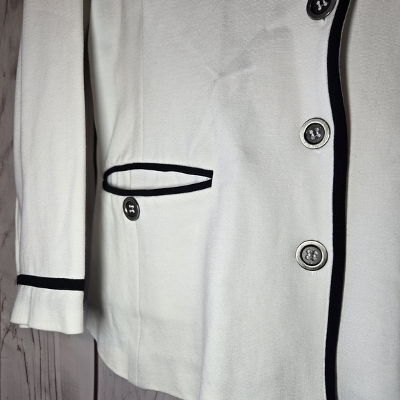 Cali And York Chic White Blazer with Black Trim Womens Medium - Picture 4 of 8